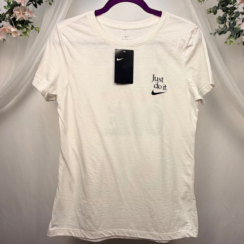 Nike Womens Just Do It Winning Is For Everyone Graphic T-Shirt White Small NEW
